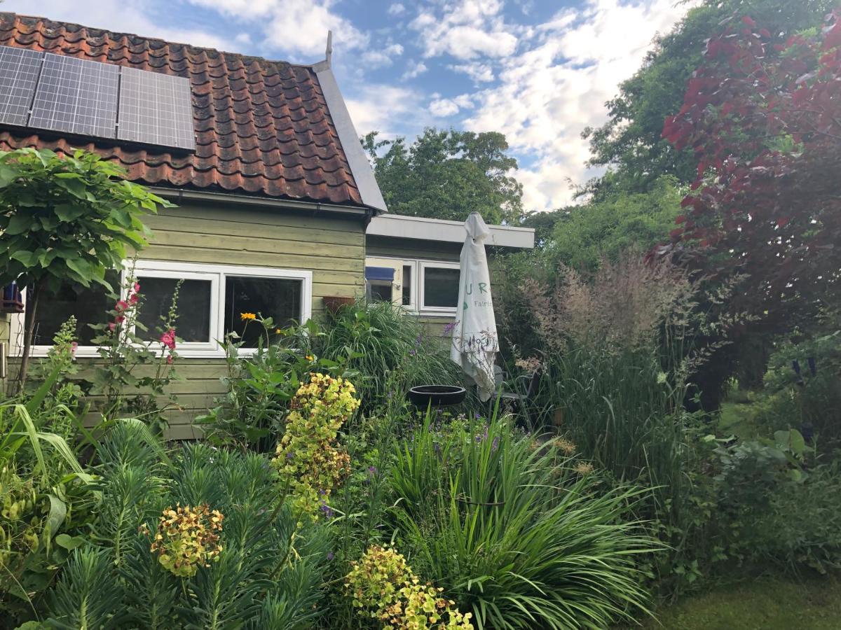 Bed and Breakfast Beemster Tiny House Зюйдостбемстер Экстерьер фото